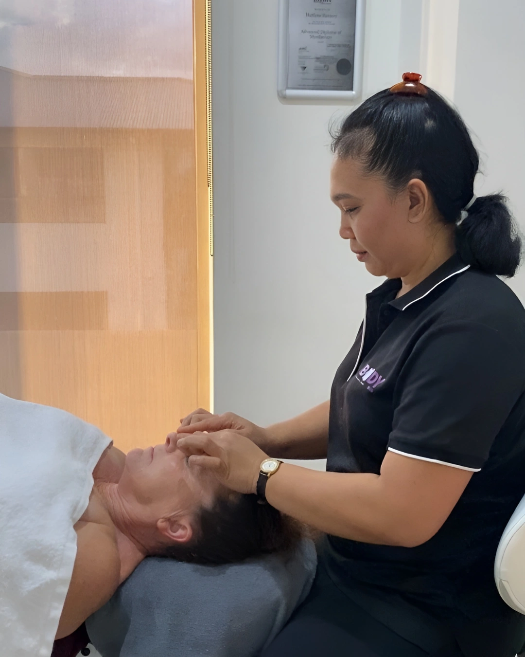 Massaging Foot Massaging Foot