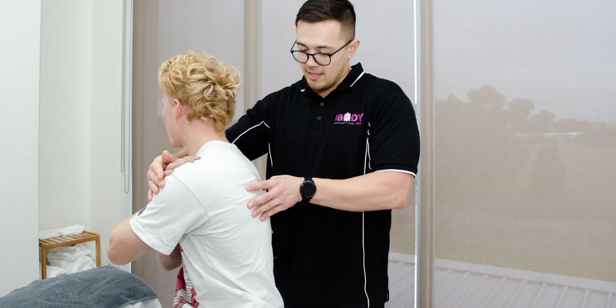 Massaging Foot Massaging Foot