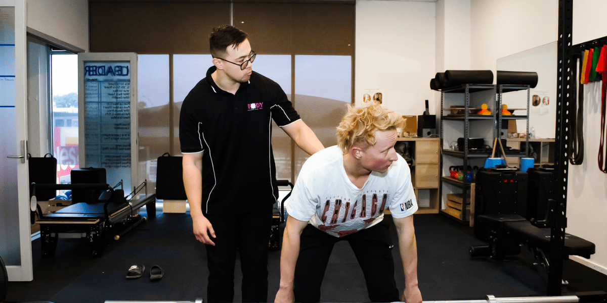 When to See a Physiotherapist for Shoulder Pain